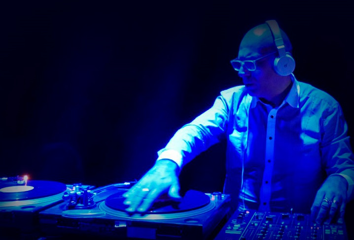 Silver DJ